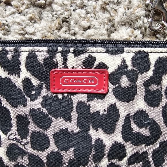 Coach park ocelot red leather accent pouch/wristlet - Picture 3 of 8